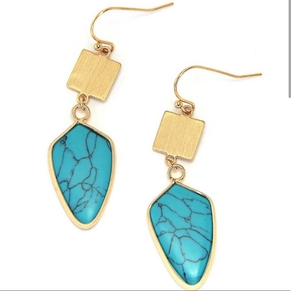 TURQUOISE & BRUSHED GOLD ARROWHEAD SHAPE DROP EARRINGS - Picture 3 of 5